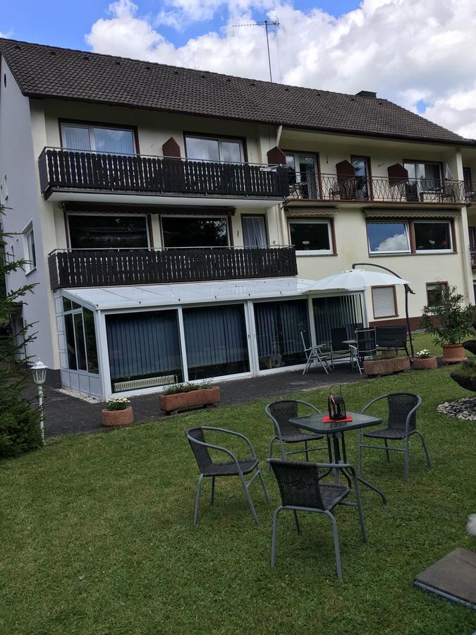 ホテル Auszeit Am Eifelsteig ダウン エクステリア 写真