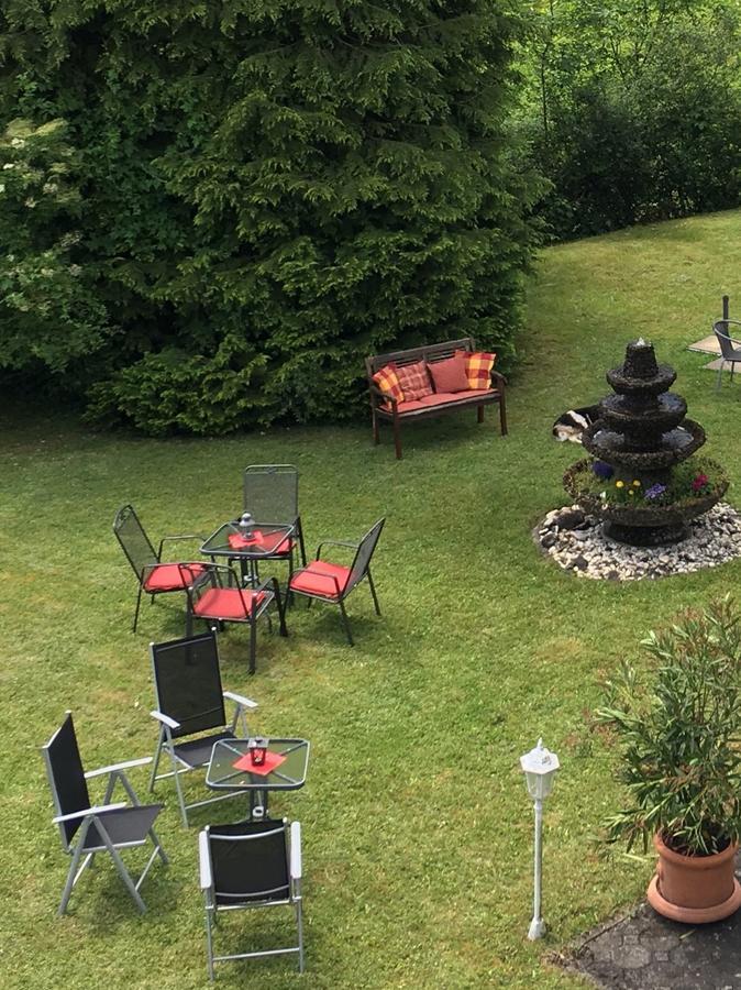 ホテル Auszeit Am Eifelsteig ダウン エクステリア 写真