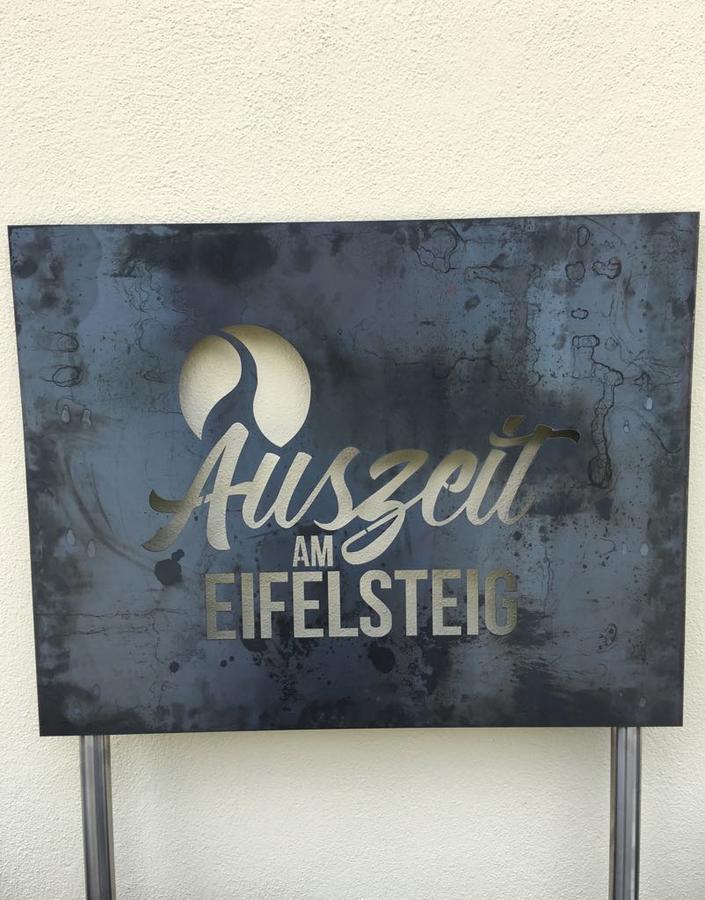 ホテル Auszeit Am Eifelsteig ダウン エクステリア 写真